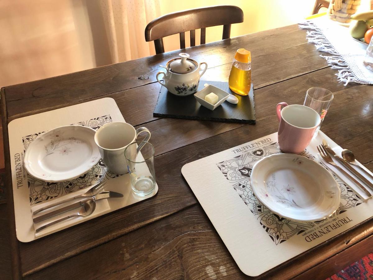 Truffle'N'Bed Bed and Breakfast San Giovanni dʼAsso Buitenkant foto